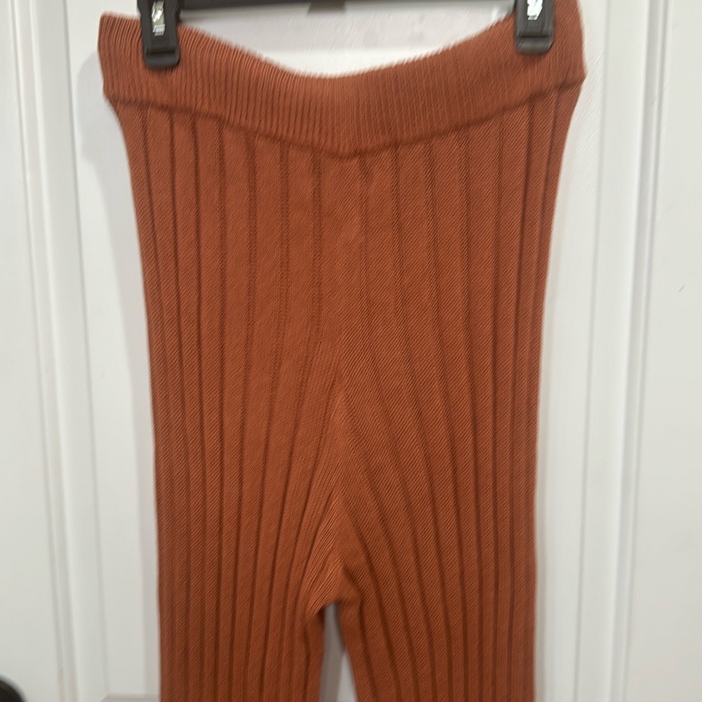 FREE PEOPLE BEACH IMOGENE RIBBED KNIT SWEATER PANTS SALMON RUST MEDIUM - Picture 10 of 11